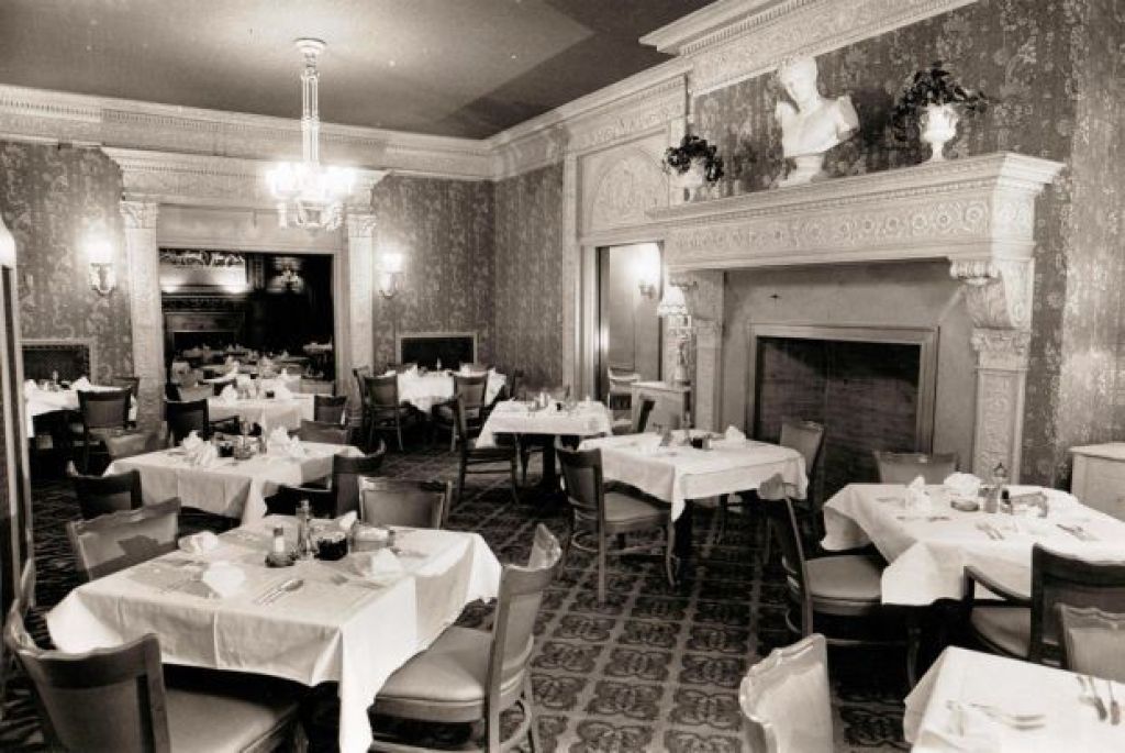 The Plantation, Moline